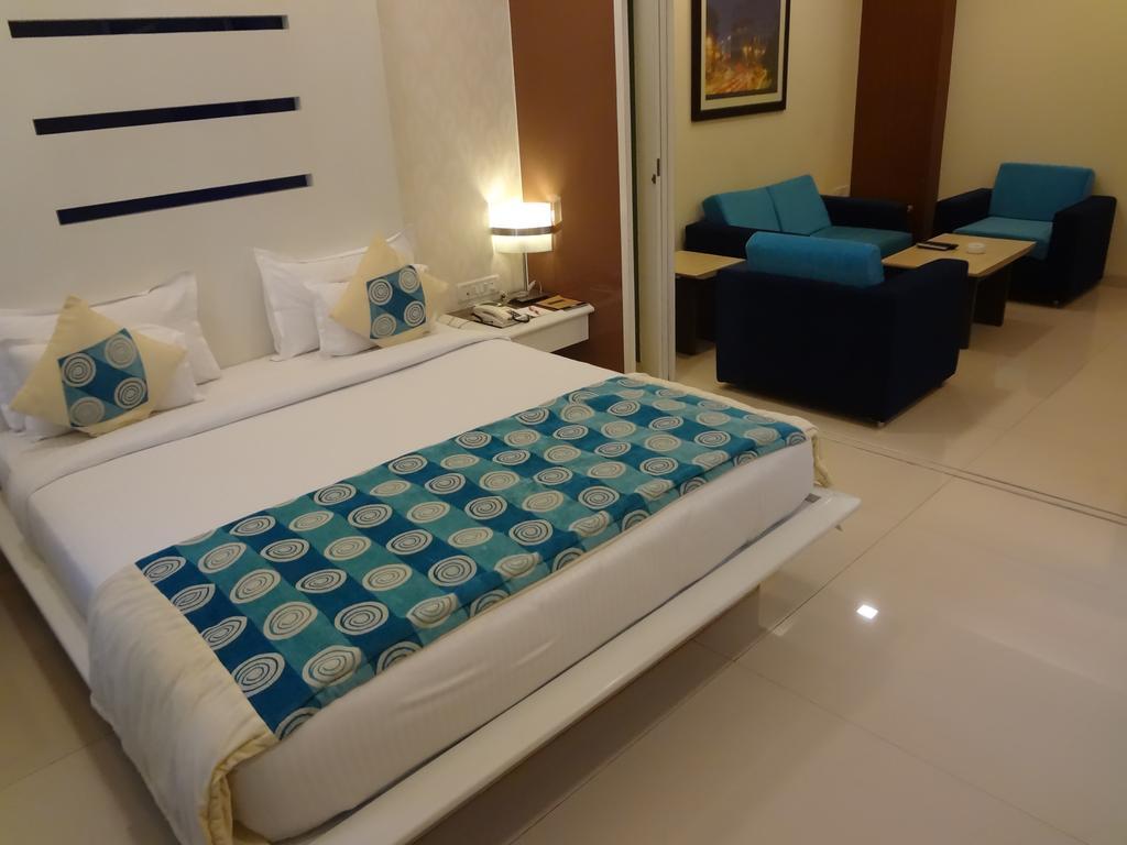 United 21 - Thane Quarto foto