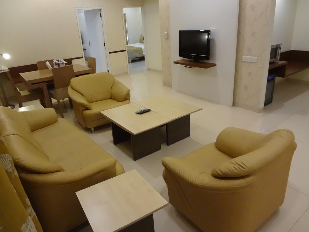 United 21 - Thane Quarto foto